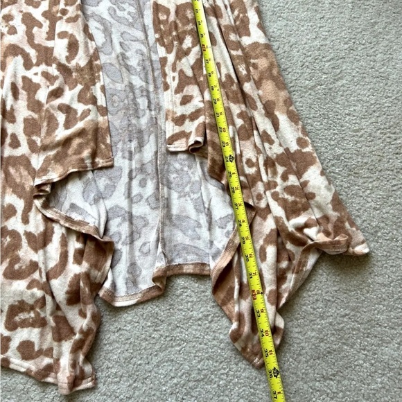 New Directions Animal Print Open Front Waterfall Asymmetrical Hem Cardigan Sz M - Picture 9 of 10